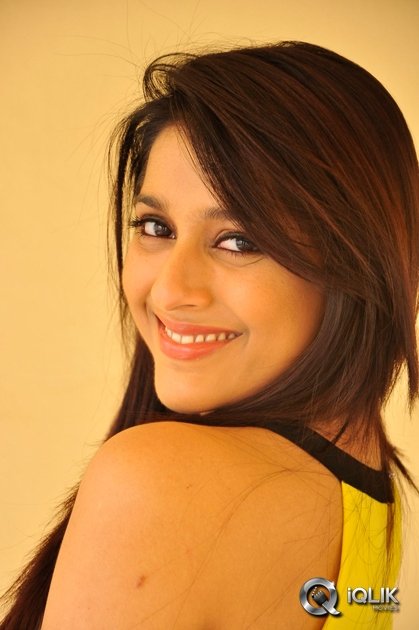 Rashmi-Gautam-at-Guntur-Talkies-Movie-Press-Meet